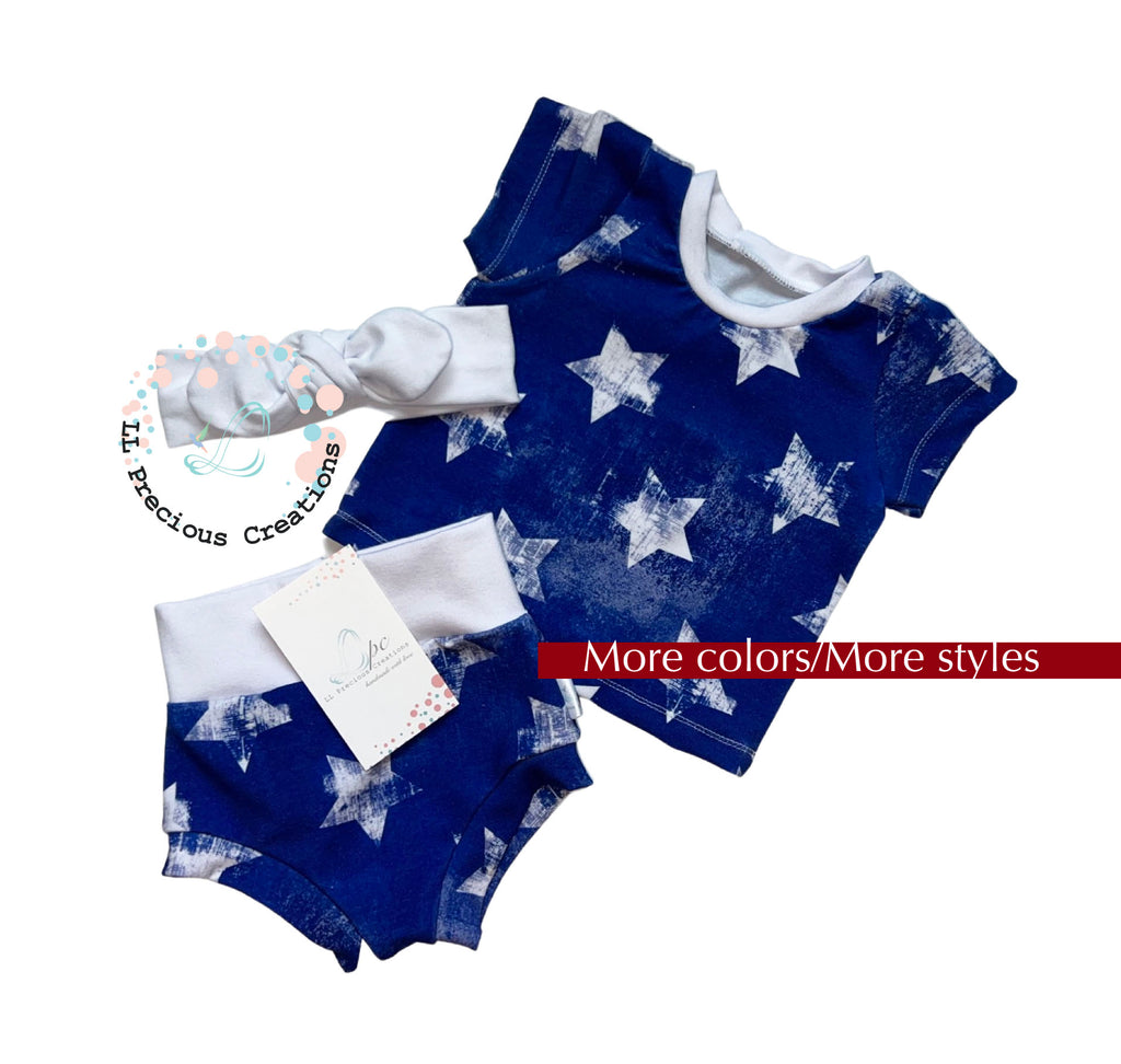 Blue Stars Baby's First 4th of July Outfit Newborn Baby Outfit Independence Day Clothes Red Stripes and Blue Stars by LL Precious Creations #4thofJuly #Independencedayoutfit #independencebaby #RedandBlue #Redstripes #BlueStars #RedBlueWhite #newbornbaby #cominghomeoutfit #redandblue #redstripes #bluestars #personalizedoutfit #personalized4thofJuly #1stFourthofJuly #newbornbabyboy #genderneutraloutfit #llpreciouscreations