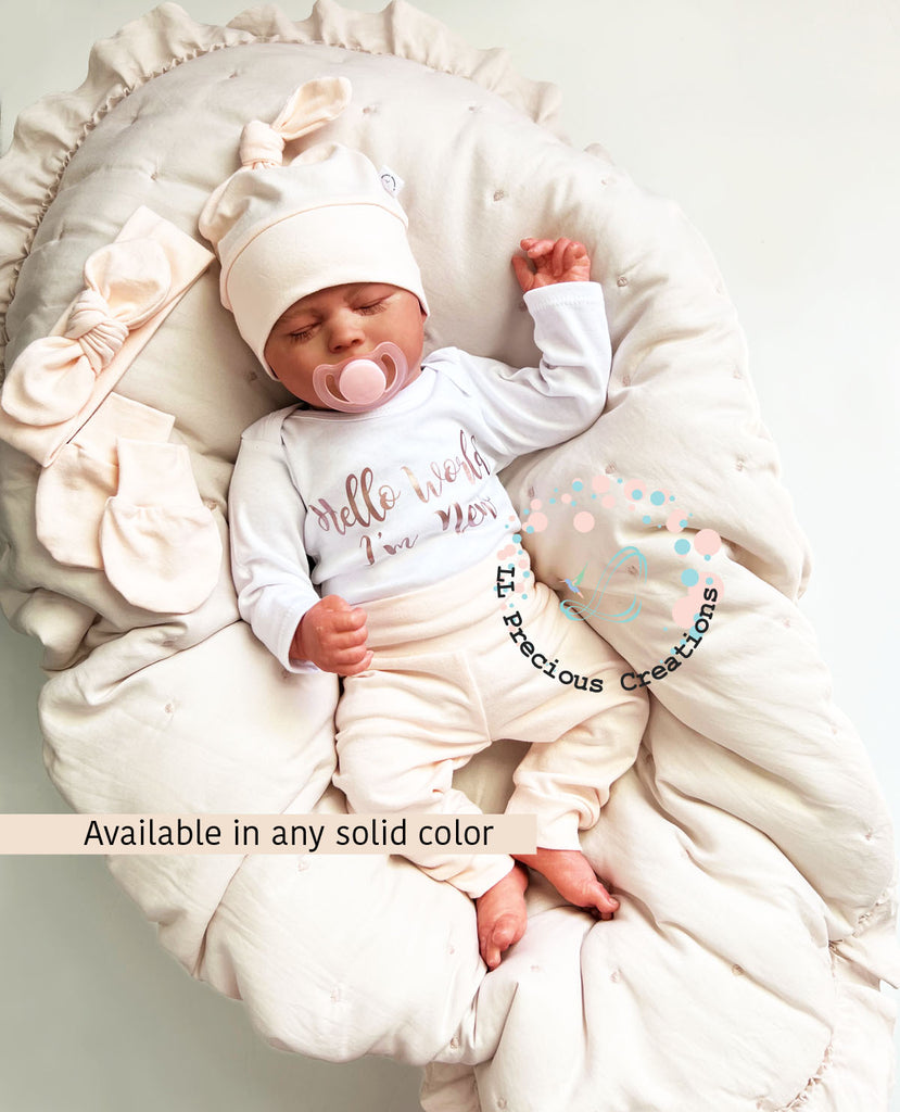 Gender Neutral Hello World Baby Coming Home Outfit Baby Girl Clothes Newborn Baby Gift #llpreciouscreations #newbornbabyboy #helloworld #newbornbabygirl #babyshowergift #newtothecrew #cominghomeoutfit #blushbabyoutfit #babygirlpants #handmadebabyoutfit #highqualityoutfit #babymittens #newbornheadband #babyshowergift #babyoutfit #newbornbabyboy