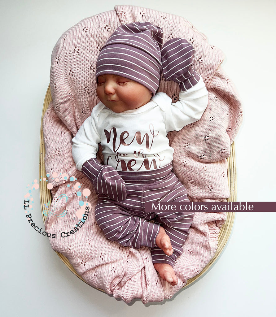 New to the Crew Mauve Baby Coming Home Outfit Baby Girl Mauve Clothes Newborn Baby Gift #llpreciouscreations #newbornbabygirl #babyshowergift #newtothecrew #cominghomeoutfit #mauvebabyoutfit #babygirlpants #handmadebabyoutfit #highqualityoutfit #babymittens #newbornheadband #babyshowergift #olivebabyoutfit #newbornbabyboy