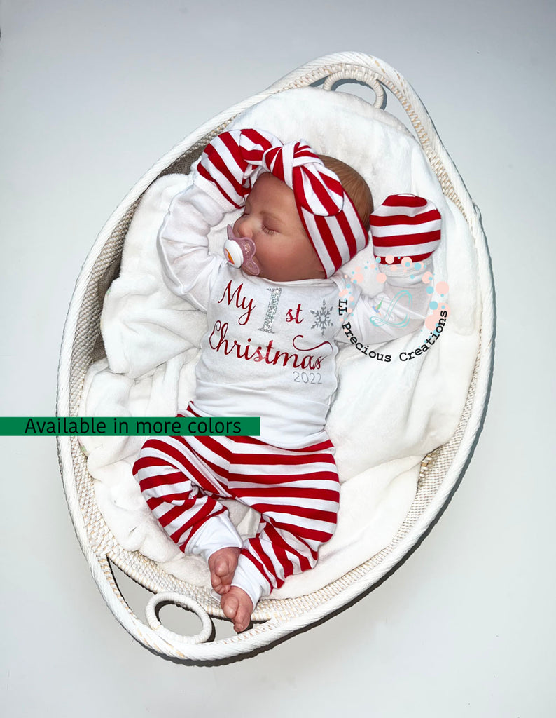 Baby's 1st Christmas Outfit Gender Neutral Christmas Baby Outfit Candy Cane Outfit  #newbornbabyoutfit #christmasoutfit #llpreciouscreations #bestgiftever #newbornbaby #christmasbabyoutfit