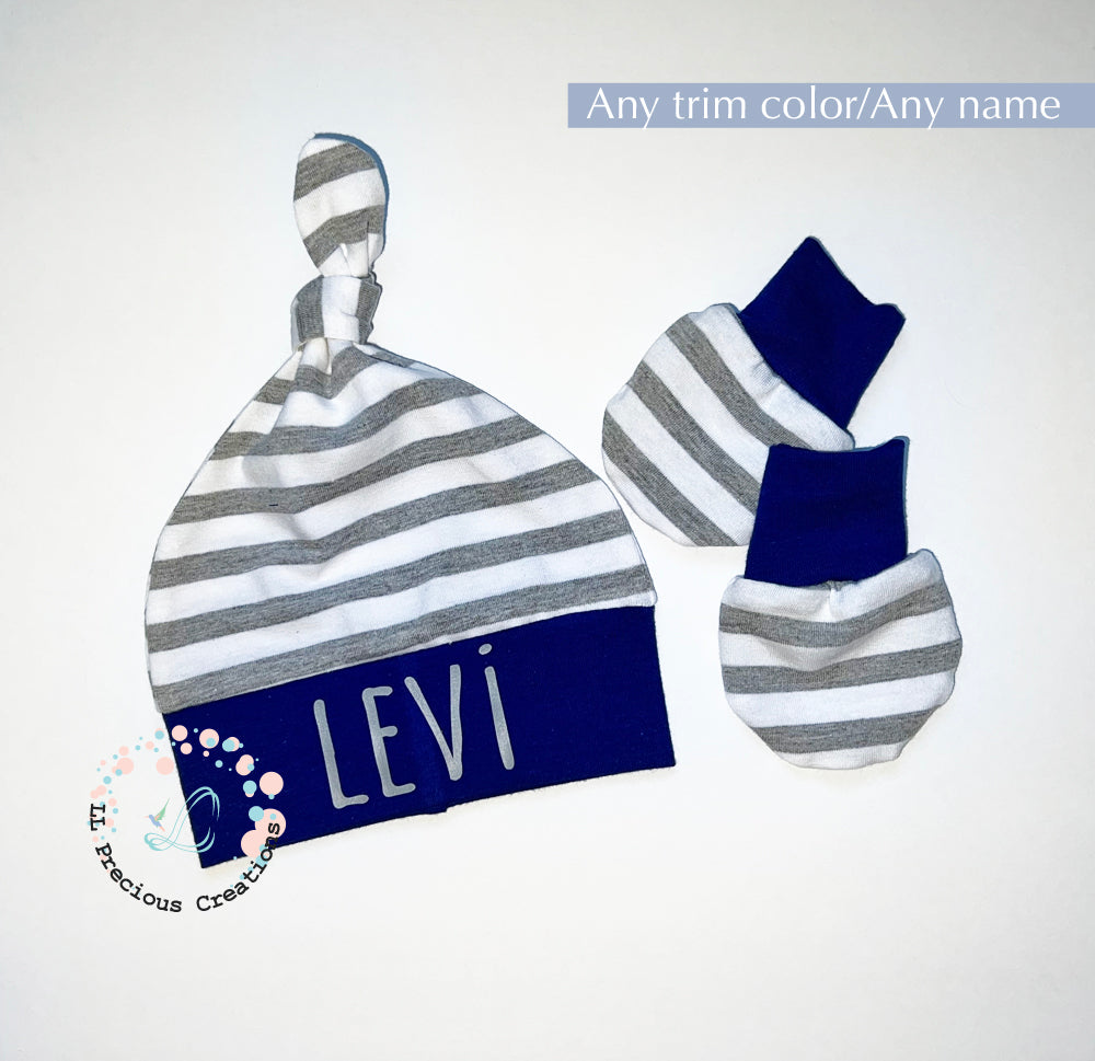 Personalized Baby Boy Grey Stripes Outfit Baby Brother Set by LL Precious Creations
#llpreciouscreations #newbornbabyboy #newbornboyoutfit #Personalizedbabyhat
#cominghomeoutfit #babyhandmadeoutfit #greystripesoutfit #bayboygift #momtobegift #babyshowergift #newbaby #newborngift #giftfornewbornbaby #handnmade 