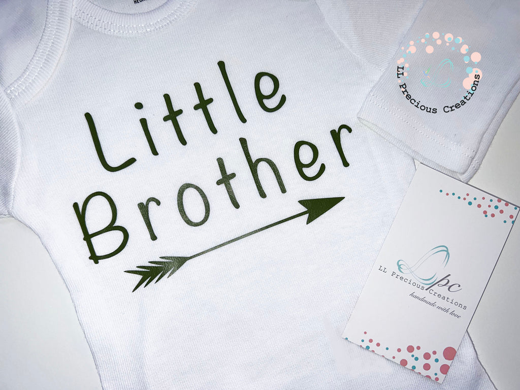 Little Brother Baby Outfit Set Teal Stripes by LL Precious Creations
#llpreciouscreations #littlebrother #tealoutfit #newbornbabyboy #newbornboyoutfit #Personalizedbabyhat
#cominghomeoutfit #babyhandmadeoutfit #tealstripesoutfit #babyboygift #momtobegift #babyshowergift #newbaby #newborngift #giftfornewbornbaby #handnmade 