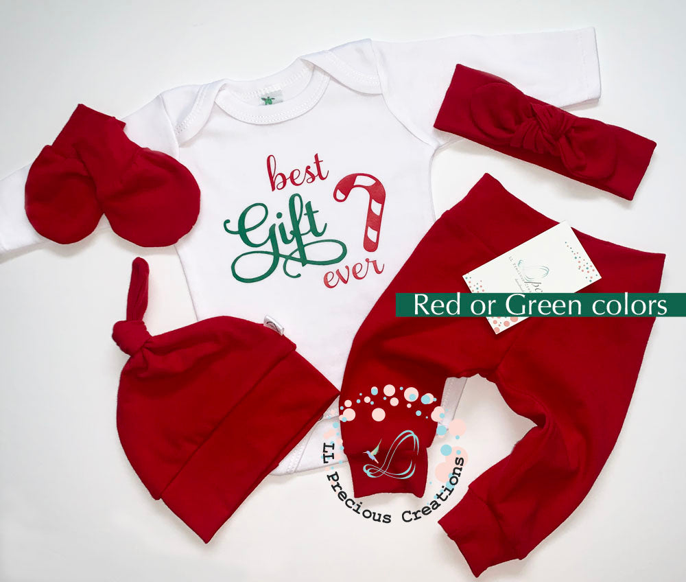 Best GIFT Ever Gender Neutral Christmas Baby Outfit Candy Cane Outfit Twin Christmas Baby outfits #newbornbabyoutfit #christmasoutfit #llpreciouscreations #bestgiftever #newbornbaby #christmasbabyoutfit